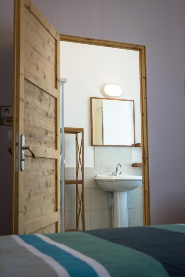 Comme A La Breizhon Bed and Breakfast Penmarcʼh Exteriör bild